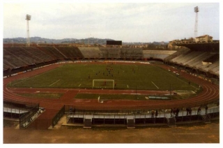 Lo Stadio Franchi nel 1987, prima della ristrutturazione per Italia '90